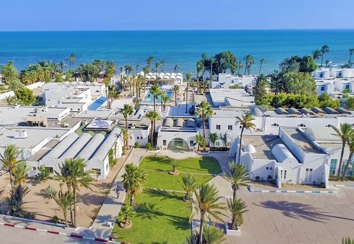 Hari Club Beach Resort