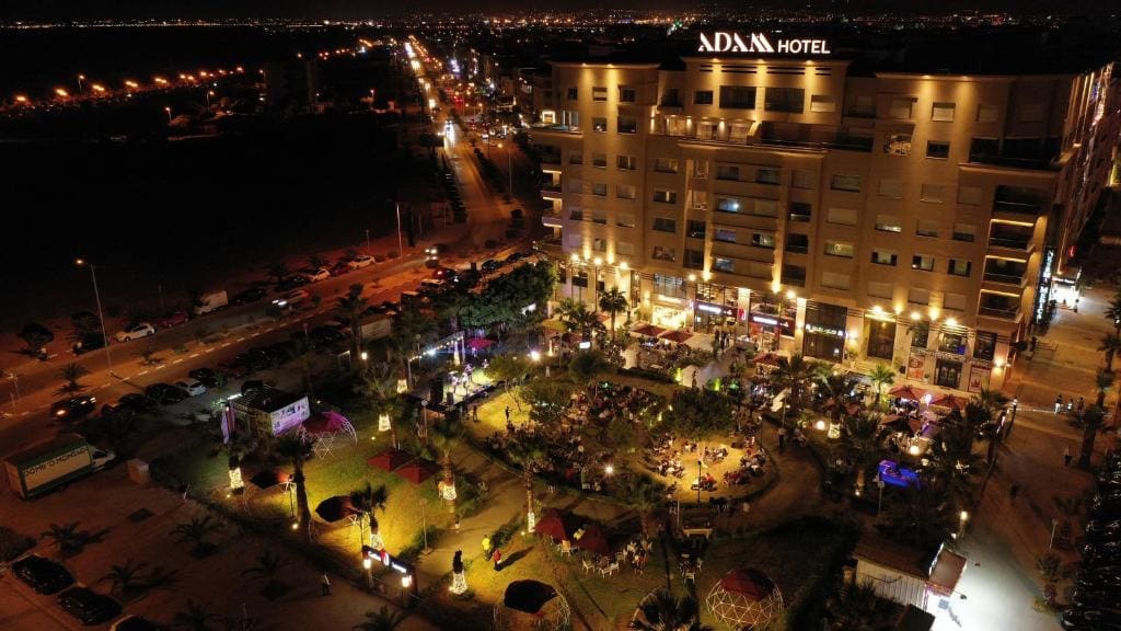 ADAM HOTEL SUITES